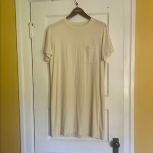 Everlane Weekend Tee Dress in Balsa